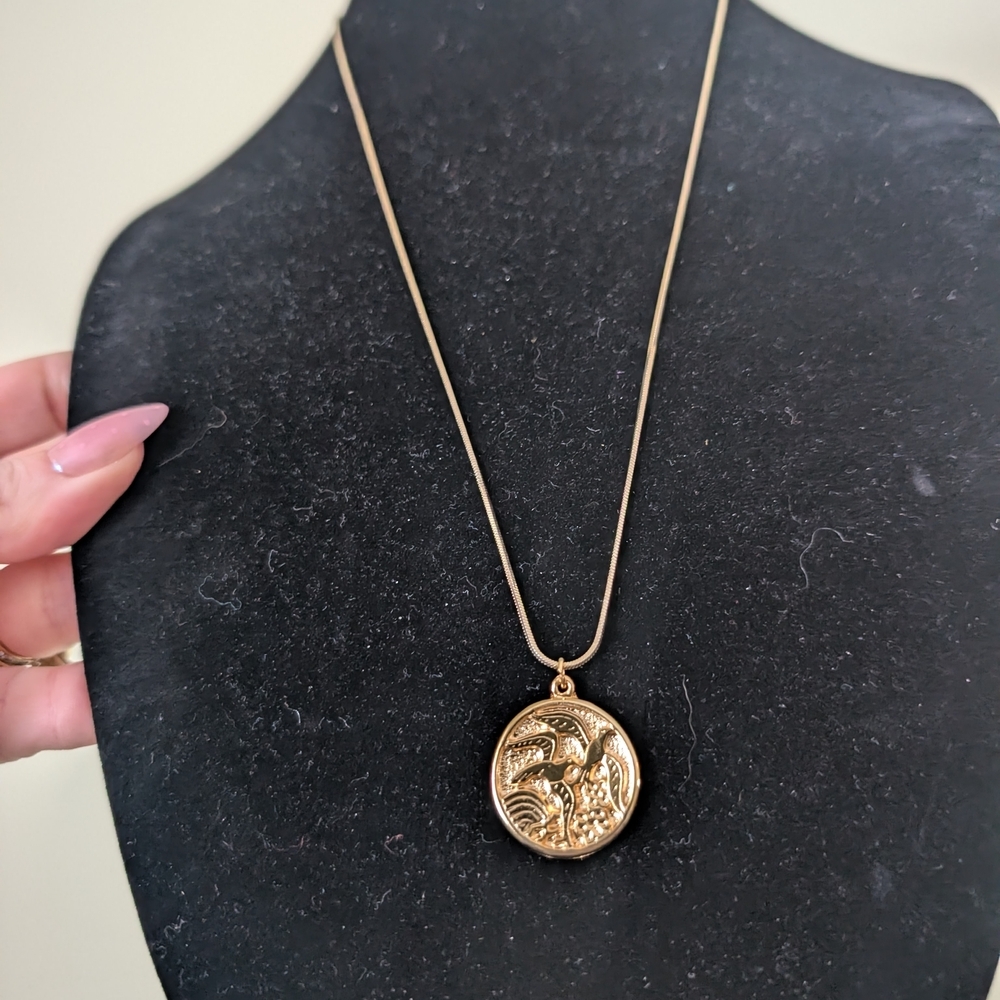 Gold Bird Relief Pendant Necklace - Women Jewelry - Picture 8 of 13